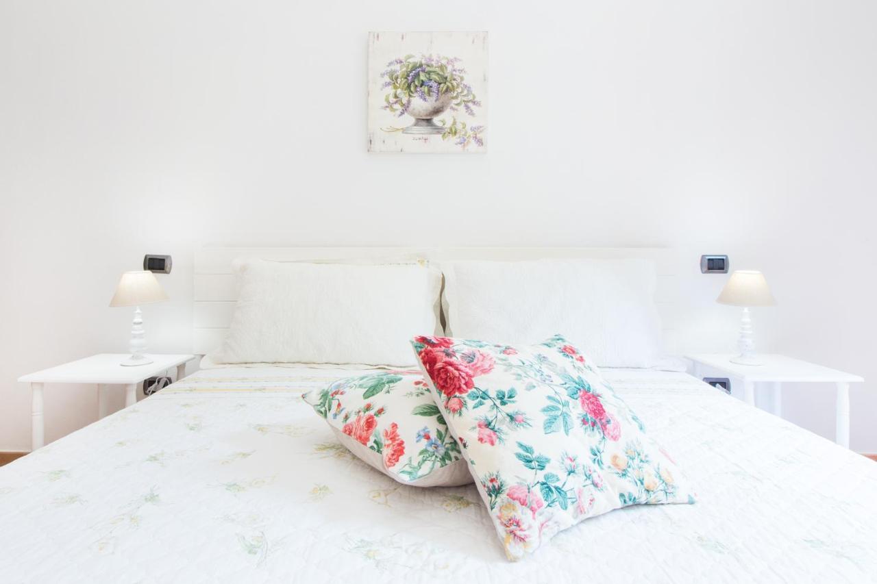 B&B La Vela Chia Eksteriør billede