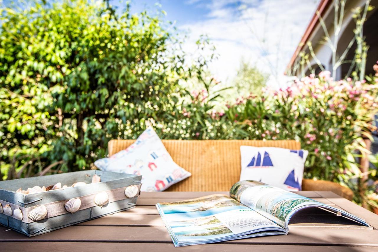 B&B La Vela Chia Eksteriør billede